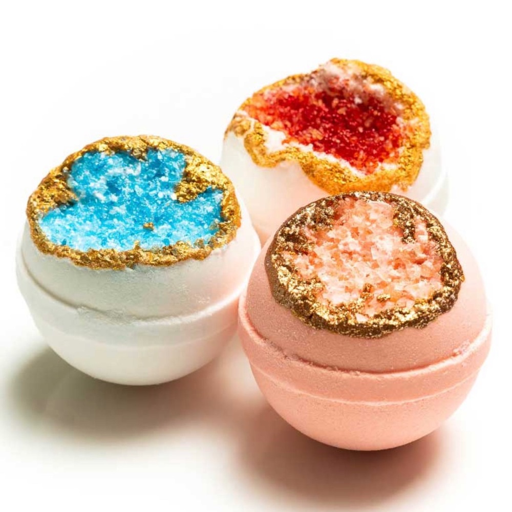 focus and balance – geode bath bomb set